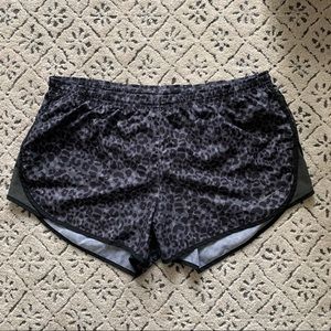 Women’s Dri-FIT Tempo Running Shorts